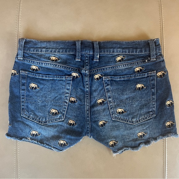 Lucky Brand Y2K Low Rise Elephant Embroidered Jean Malibu Shorts Waist - Sz 2/26 - Picture 6 of 11